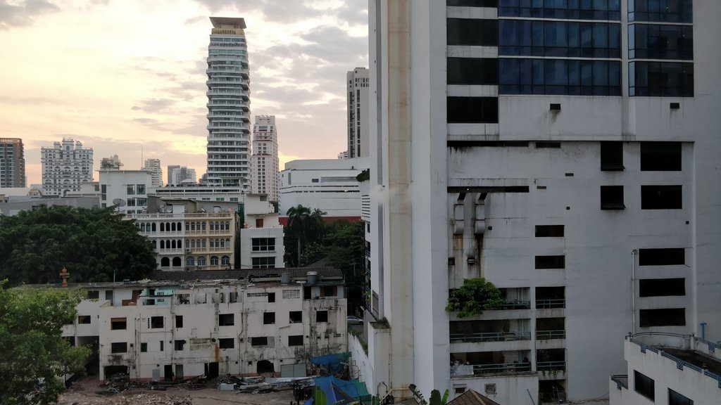 The view from S-Box Hotel in Bangkok. After some 22 hours of flying and passing out at my hotel. This is the view I woke up to.
